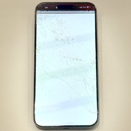 【修理事例】滋賀県草津市よりiPhone 15 Proの画面修理｜落下により画面が真っ白に